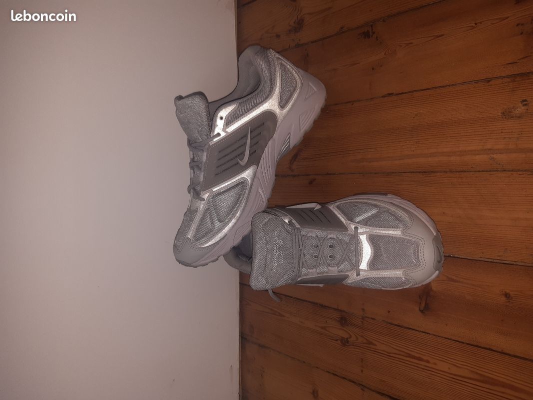 Nike chaussure (image 4)