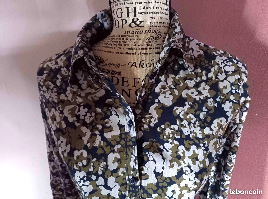Chemise Femme ESPRIT Manches Longues - Taille 36 - Gris Clair Avec Broderies Noir Et Doré - Occasion Très Bon état