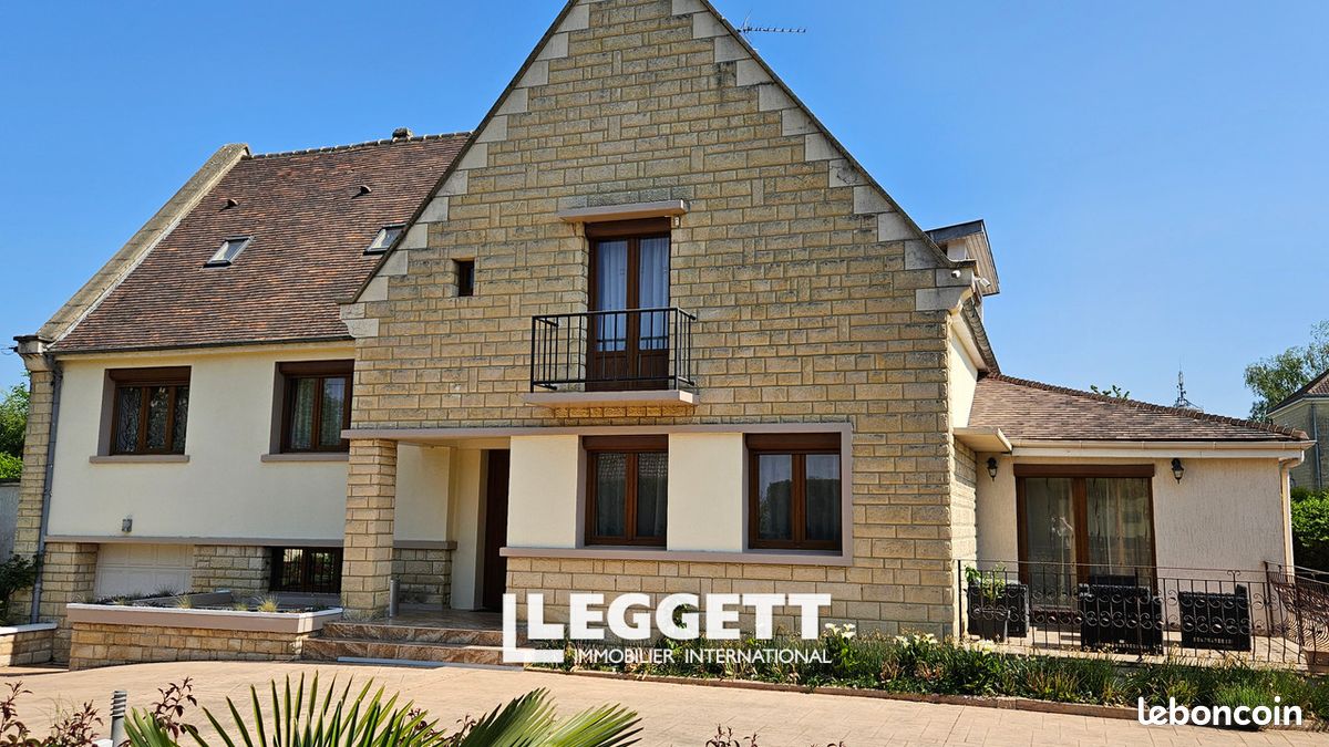 Maison 8 pièces 202 m² · à Argentan · 202 m² · 579 000 €