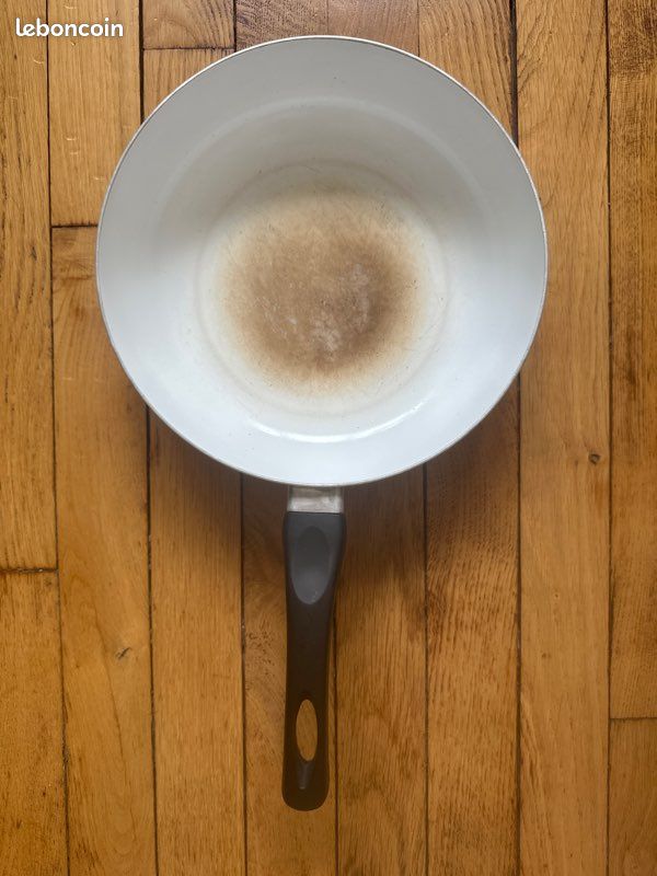 Sauteuse et couvercles (image 2)