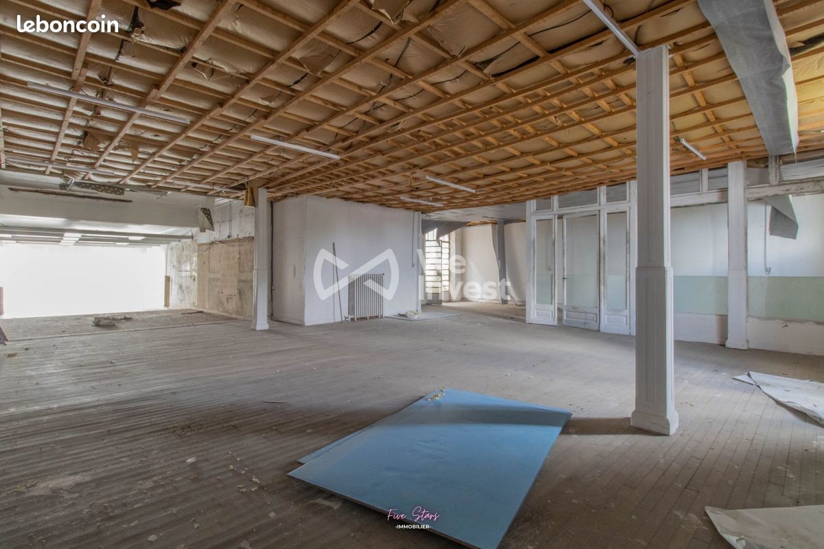 Immeuble 680 m² · à Piennes · 680 m² · 160 000 €