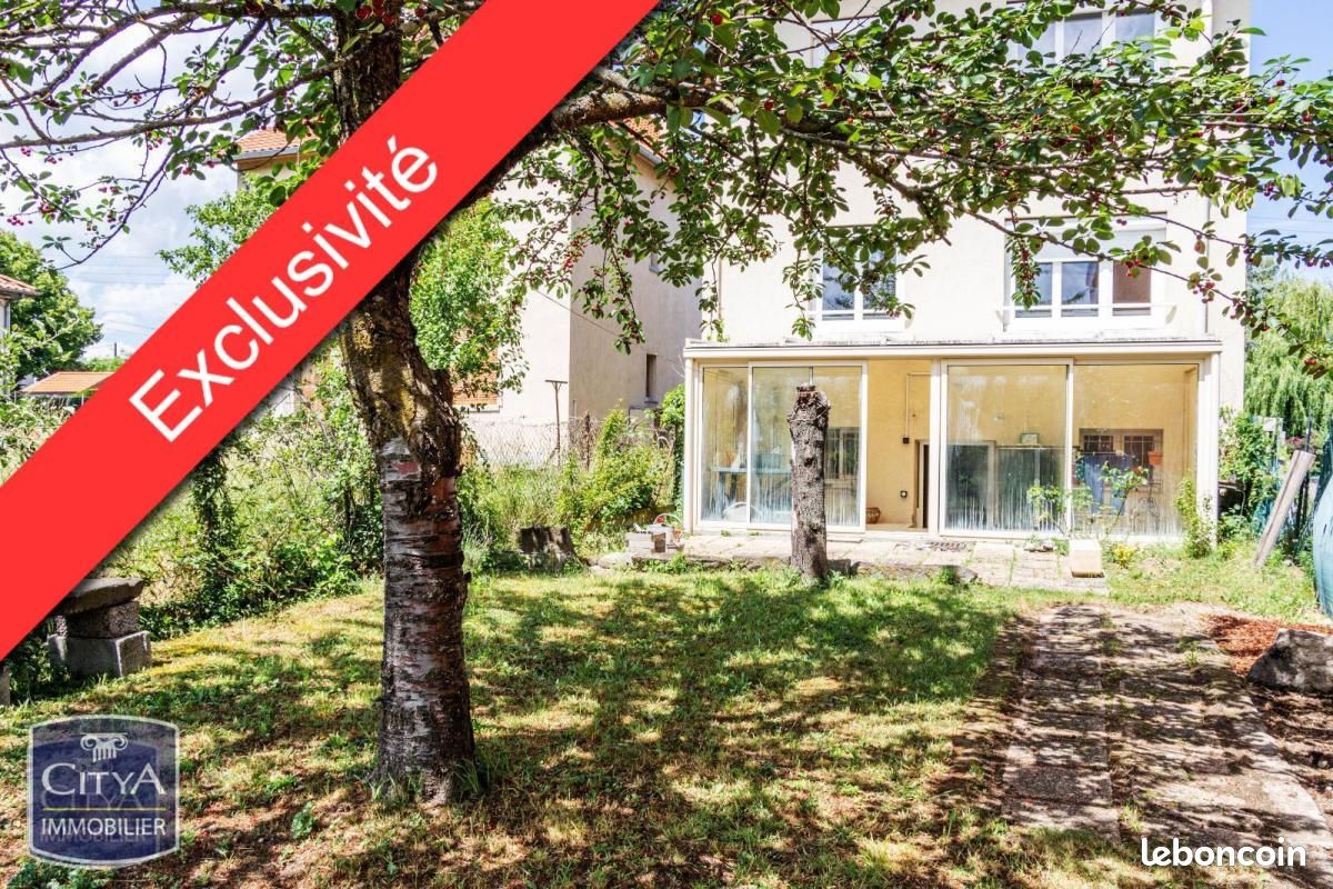 Maison 7 pièces 169 m² · à Mozac · 169 m² · 275 000 €