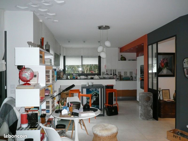 Maison 7 pièces 204 m² - Saint-Yrieix-sur-Charente 16710 (image principale 7)