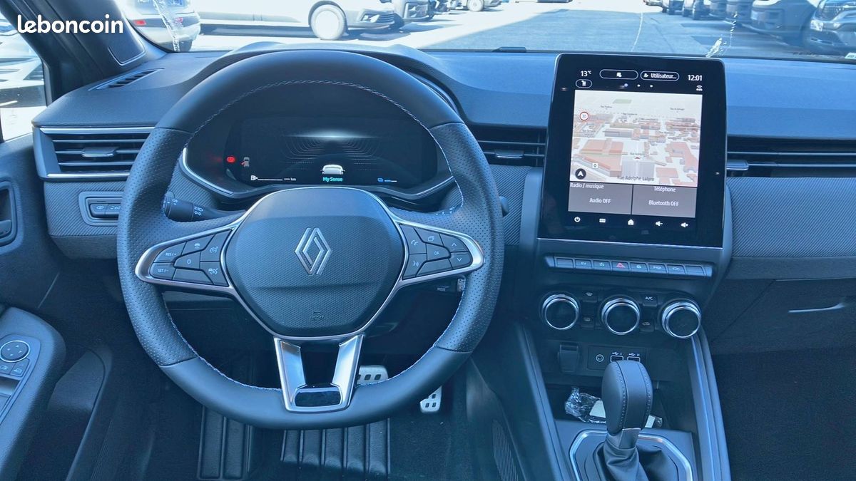 RENAULT CLIO esprit Alpine full hybrid E-Tech 145 (image 3)
