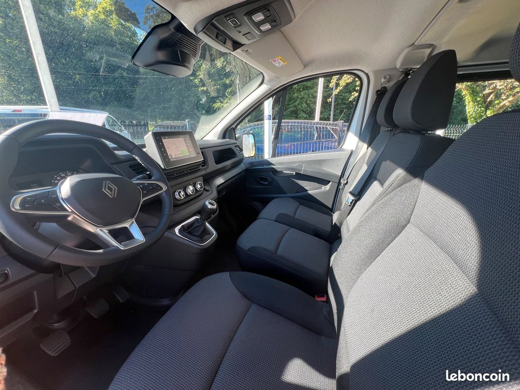 RENAULT TRAFIC Van Cabine Approfondie L2H1 ADVANCE 3T Blue dCi 150 - Dispo sur parc (image 8)