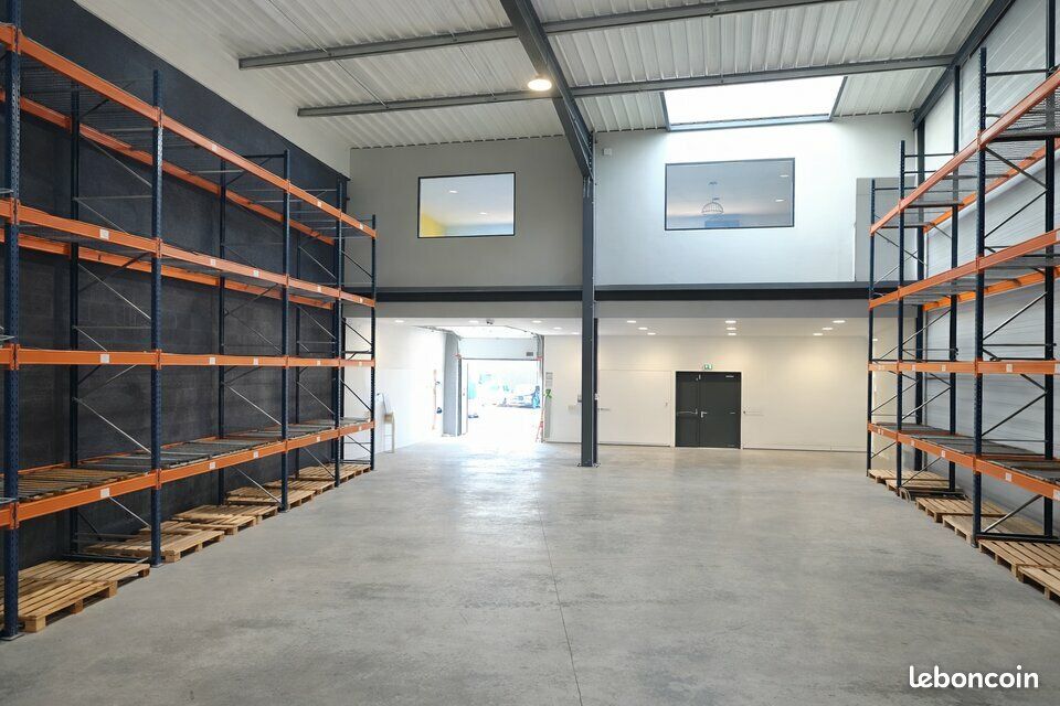 LOCAL D'ACTIVITE 347 m² VAULX MILIEU (image 5)