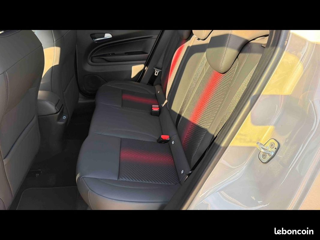 Alfa romeo Junior 1.2 Ibrida 136ch Speciale DCT6 (image 14)