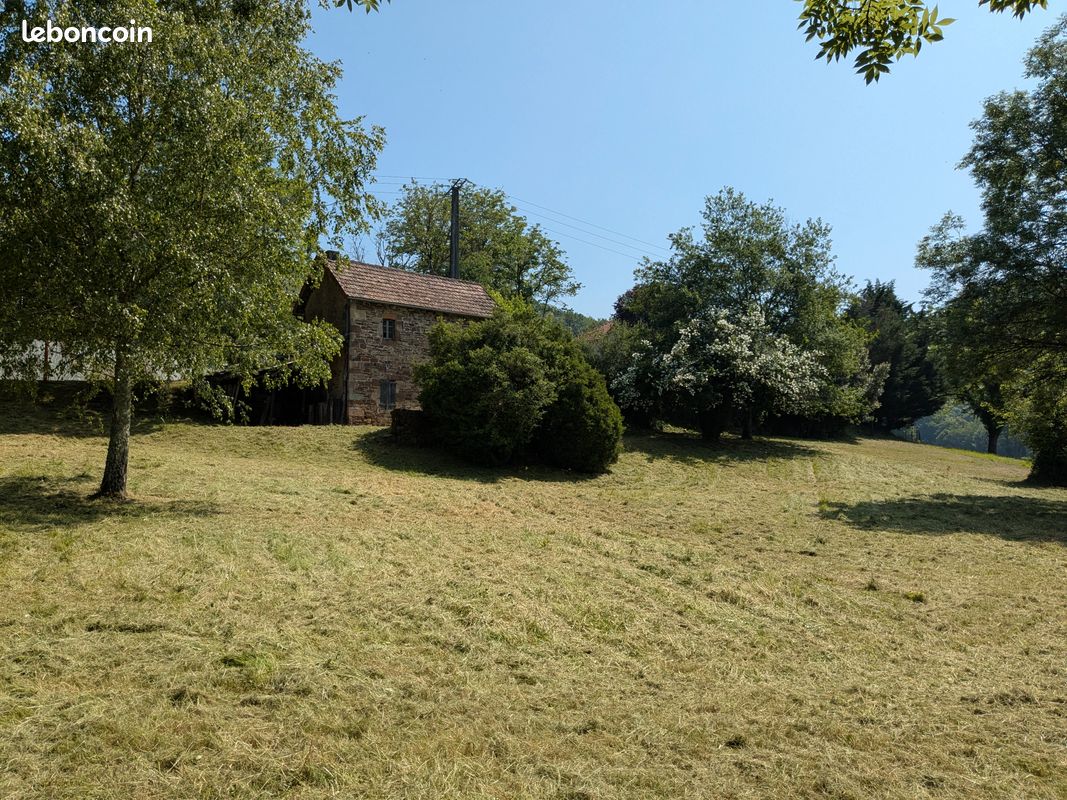 Terrain à vendre · à Lanteuil · 95 000 €