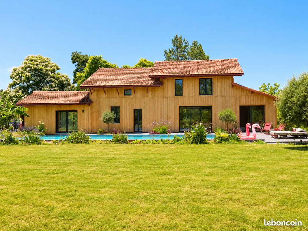 Maison 7 pièces 250 m² · à Le Barp · 250 m² · 1 790 000 €