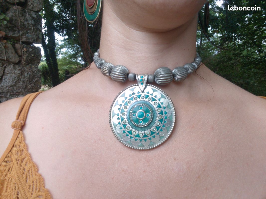 Collier D’encolure (breast Collar) Mohair 5 étoiles – Turquoise/blanc – Cuir Foncé – Occasion