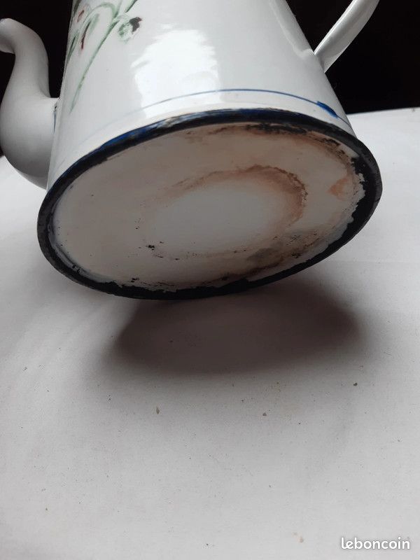 Cafetière vintage en tôle émaillé à décor floral (image 10)