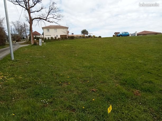 Terrain 1100 m²