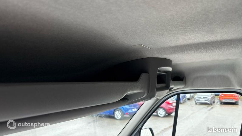 Renault Master Véhicule utilitaire ou Société F3500 L3H3 2.3 Blue dCi 135ch Confort Euro6E (image 30)