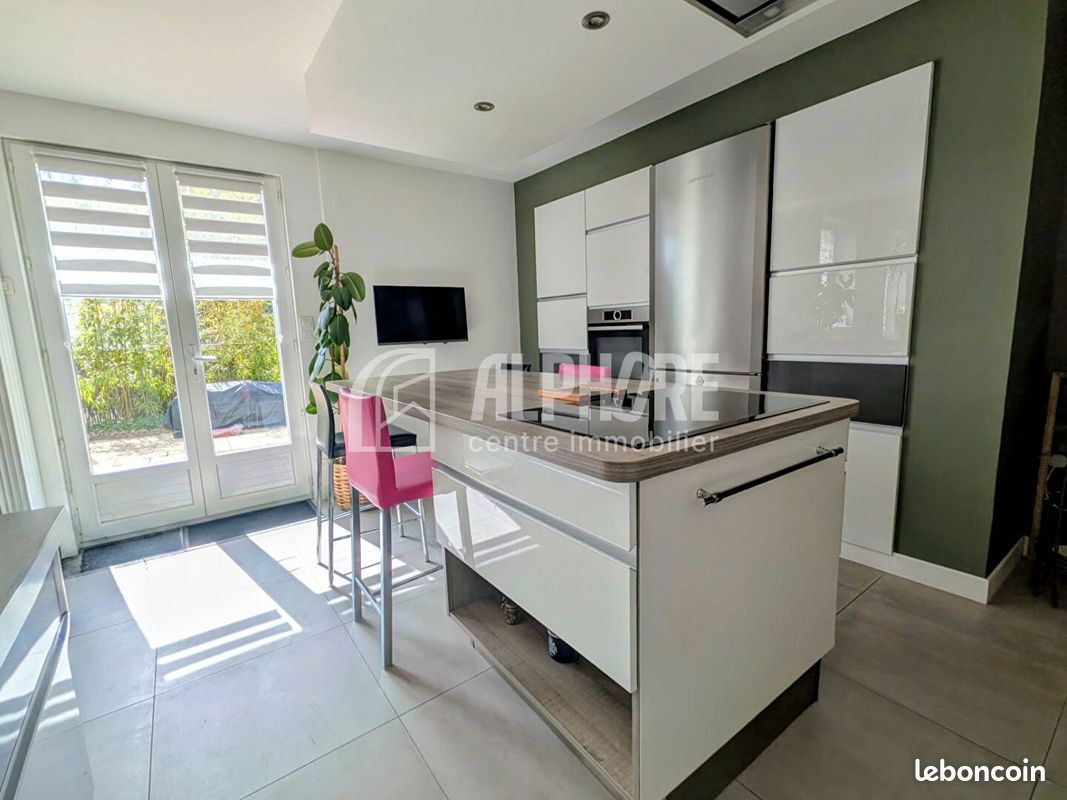 Maison 7 pièces 185 m² · à Cholet · 185 m² · 389 000 €