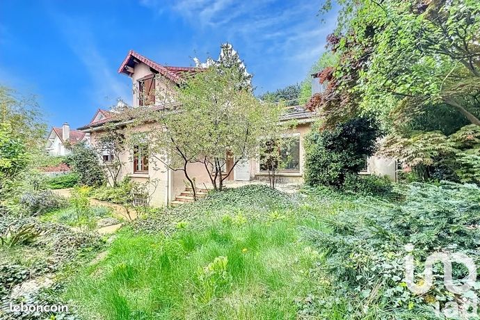 Maison 7 pièces 153 m²