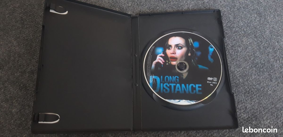 LONG DISTANCE film de MARTIN STERN avec MONICA KEENA (image 2)