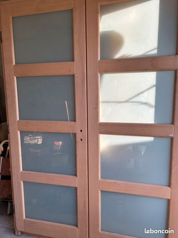Porte double moderne en verre dépoli et bois, jamais posée (image 1)