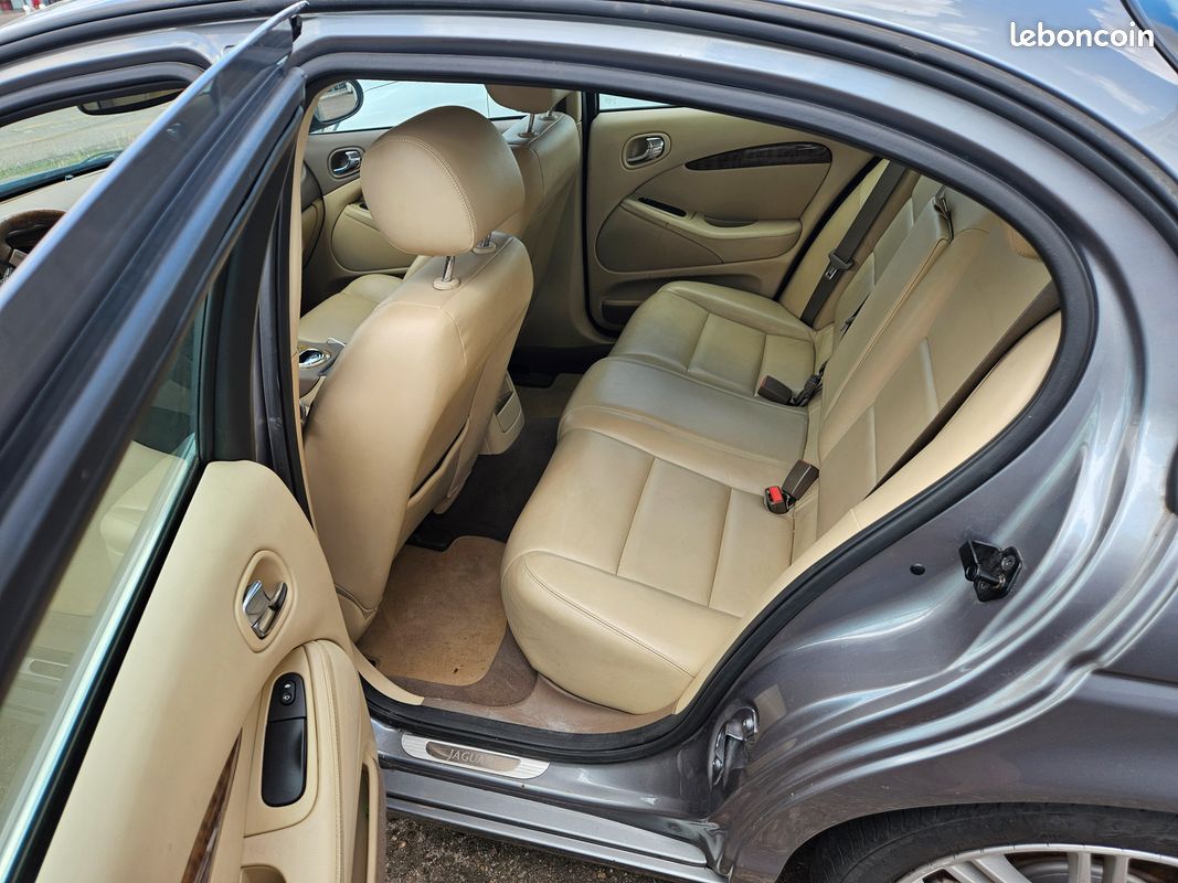 JAGUAR S-TYPE 2.7 V6 BI-TURBO diesel 208CV BVA (image 4)
