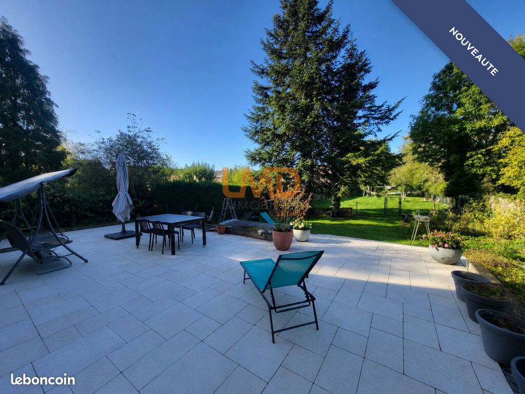 Maison 8 pièces 173 m² · à Crespin · 173 m² · 298 000 €