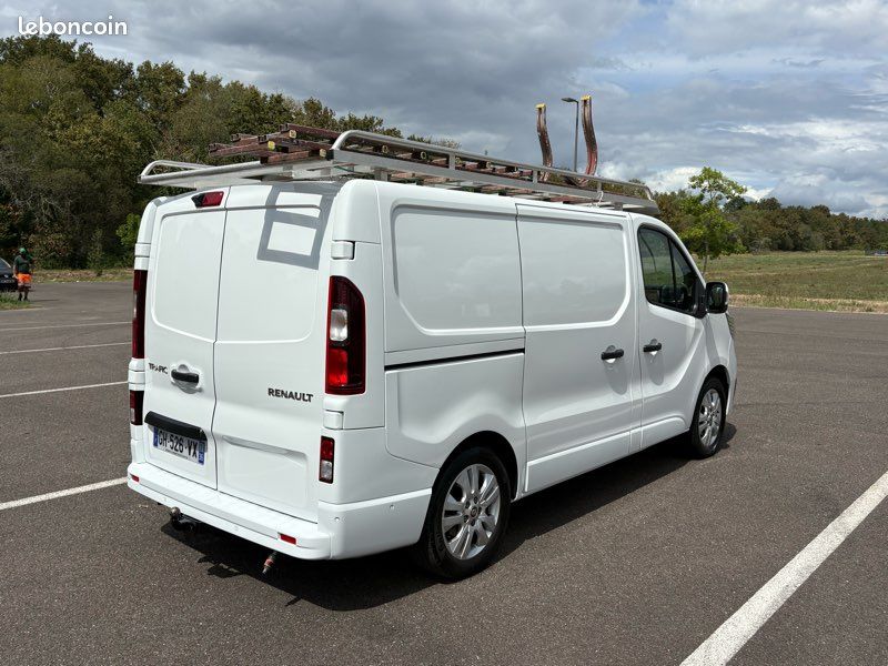 Renault trafic 2.0 170 cv boîte auto (image 5)