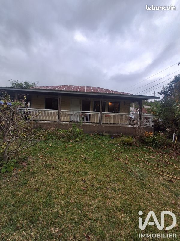 Maison 6 pièces 100 m² · au Tampon · 100 m² · 220 000 €