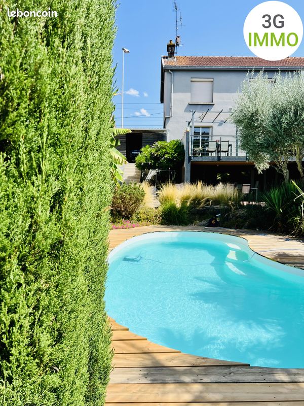 Maison atypique rénovée avec piscine – 3 Chambres - 112 m2 (image 2)