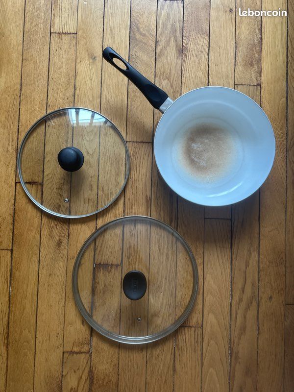 Sauteuse et couvercles (image 1)