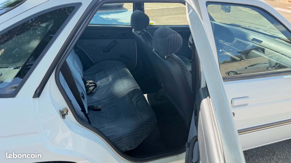 Ford Escort 1.3 CLX (image 10)