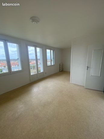 T5 de 76 m² a Chateauneuf-En-Thymerais - Ruelle de l'Hôpital