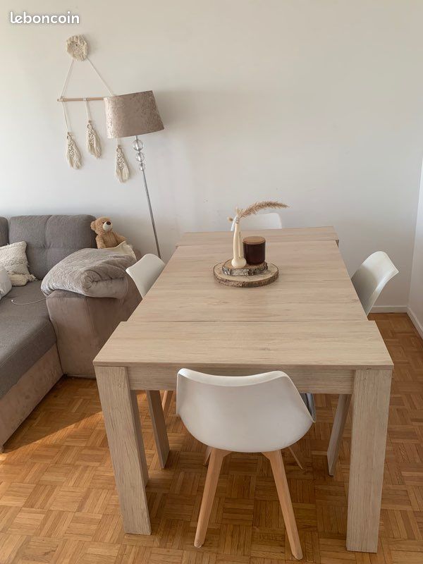 Table console (image 1)