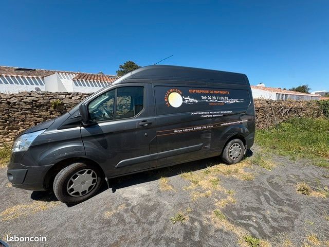 FORD TRANSIT CUSTOM de 2017 il a 58000 klm en bon état (image 3)