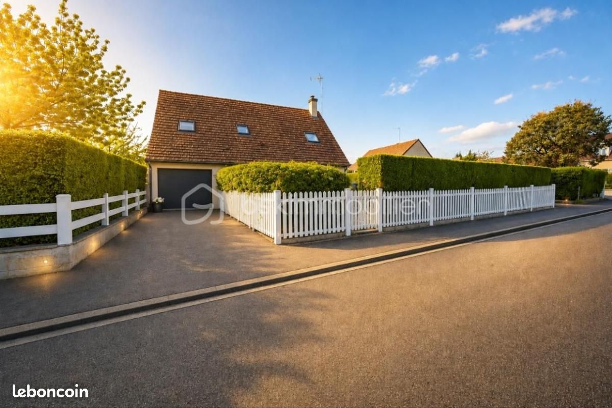 Maison 5 pièces 107 m² · à Auneau-Bleury-Saint-Symphorien · 107 m² · 229 900 €