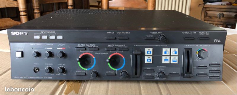 Matériel de montage vidéo Sony Hi8 (image 1)