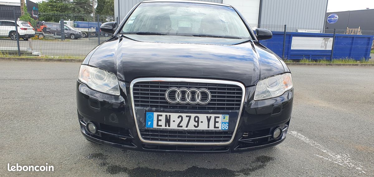 AUDI A4 Série 2 Phase 2 (8EC) 2.5 TDi V6 163cv (image 1)