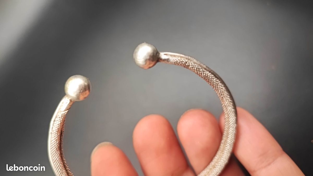 Bracelet jonc ancien en argent 900 gravé à l'eau-forte