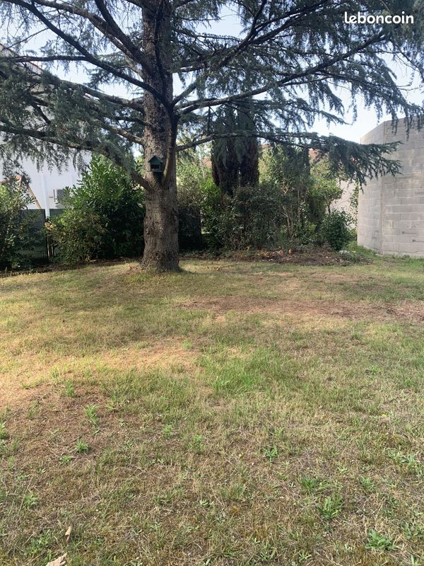 Terrain à bâtir de 500 m² à GUJAN-MESTRAS (33) · 210 000 €