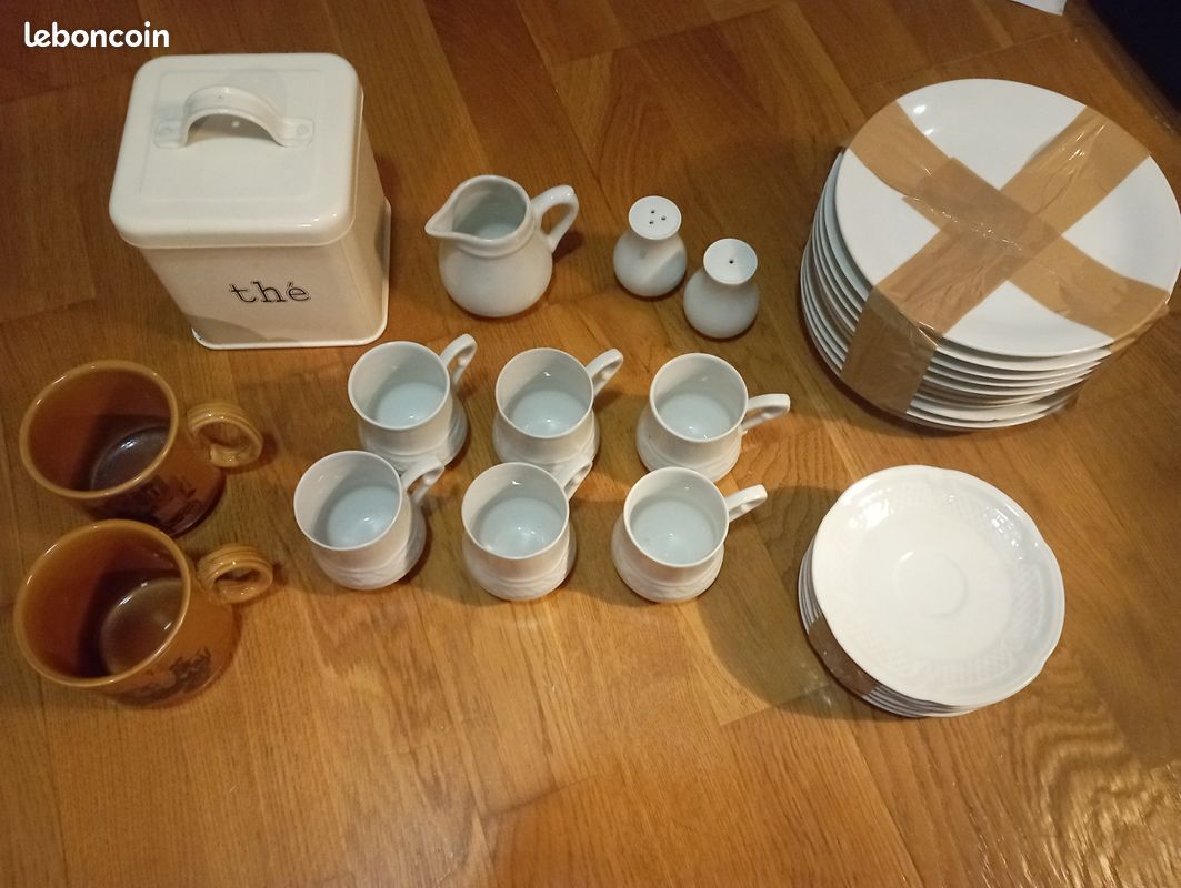 Service à thé + assiettes à dessert (image 1)