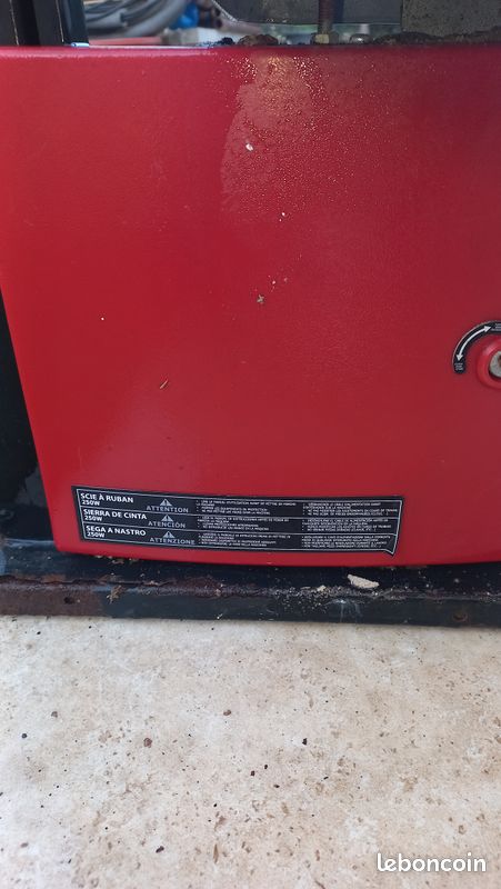Scie à ruban 250w (image 1)
