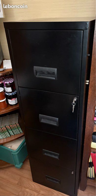 Armoire pour les dossiers médicaux (image 1)