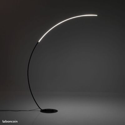 Lampadaire Design (image 1)
