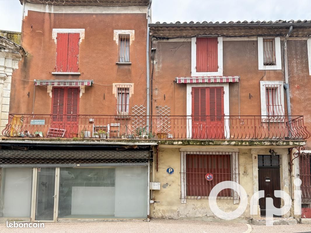 Maison 5 pièces 240 m² · à Bollène · 240 m² · 110 000 €
