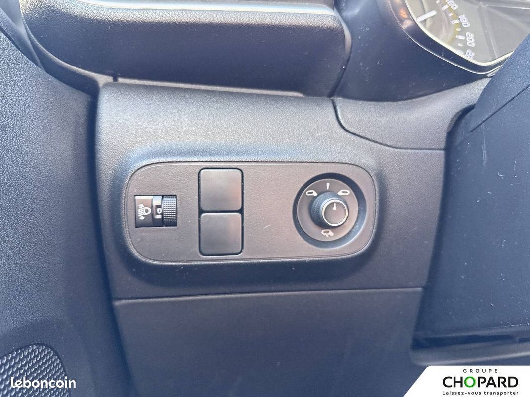 CITROEN C3 PureTech 110 S&S EAT6 Shine Business (image 20)