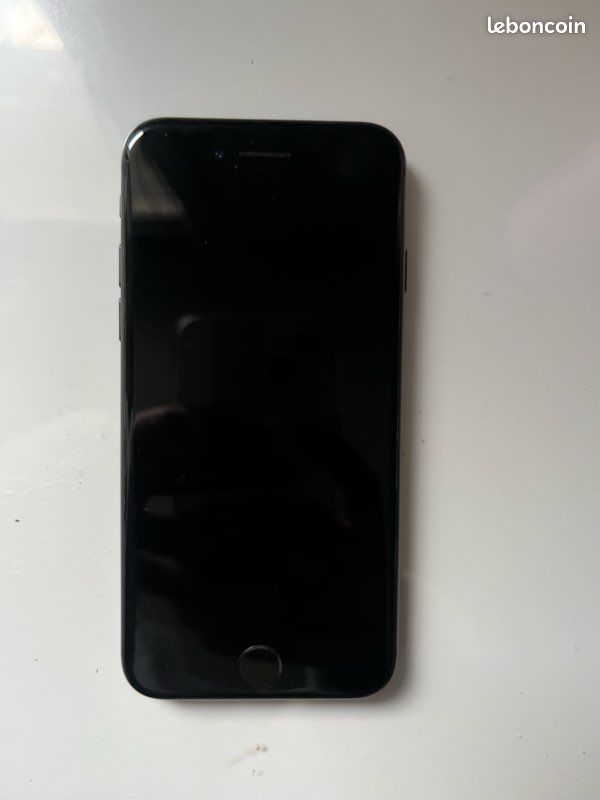Iphone 8 (image 3)