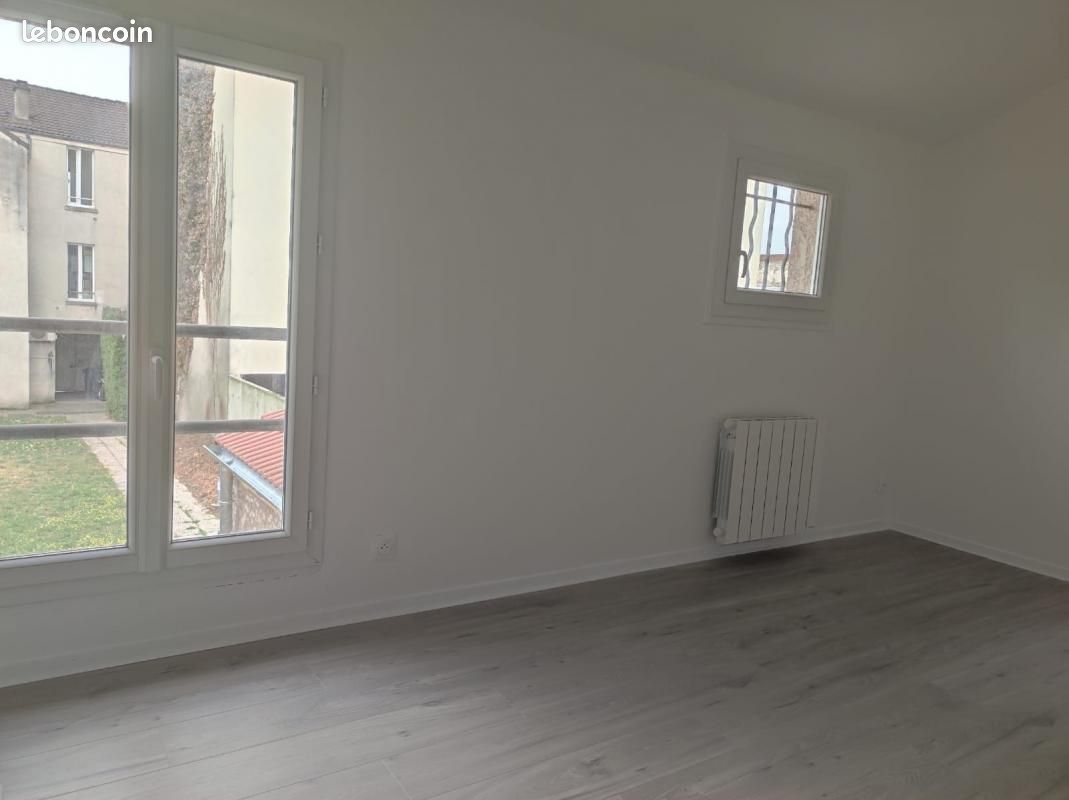 Appartement a louer - 2 pièce(s) - 33 m2 - Surfyn