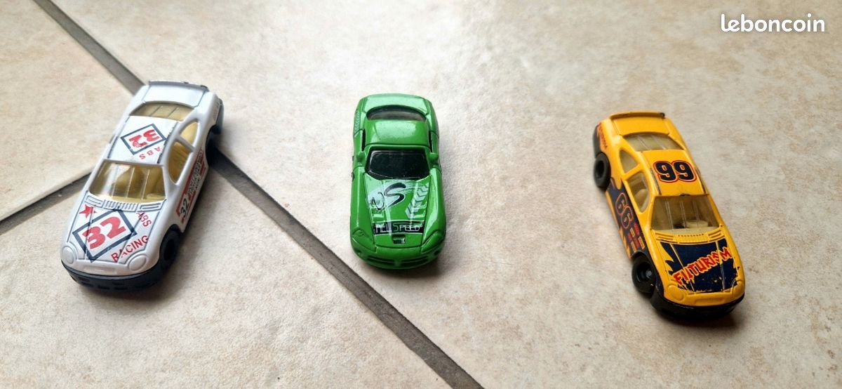 Lot de 11 petites voitures dont cars (image 6)