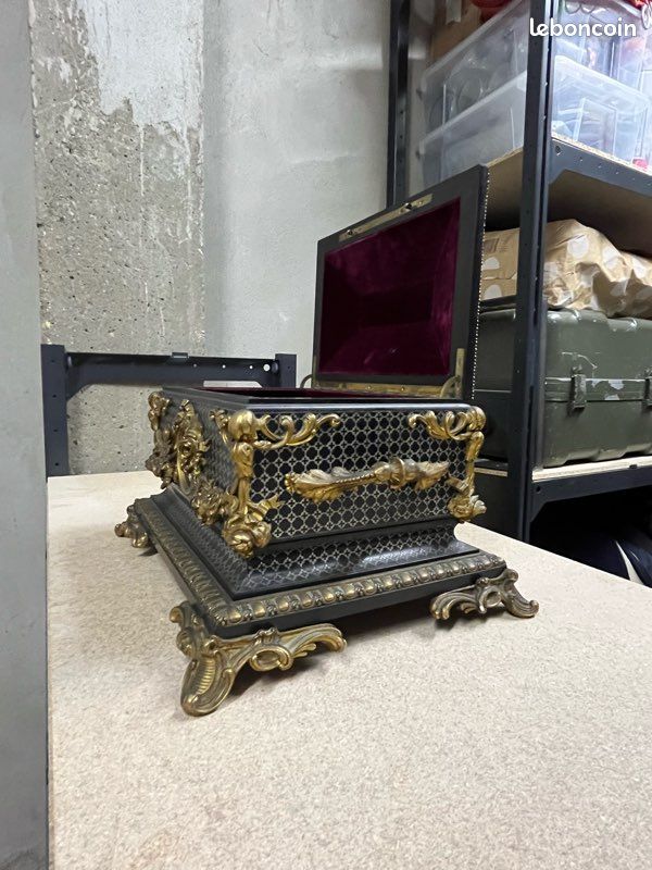 Coffret à Bijoux Tahan Laiton Doré Et Porcelaine - Bois Massif XXe