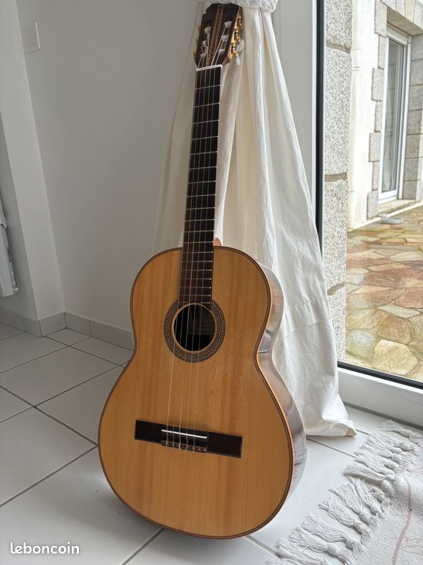 Guitare classique (image 1)