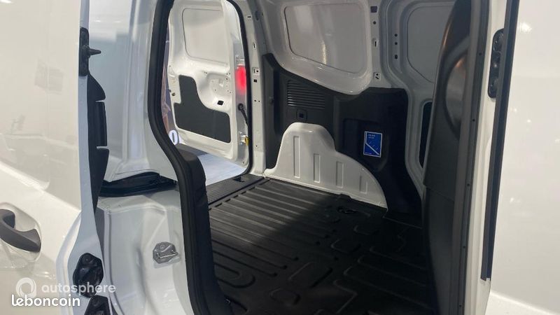Ford Transit Courier Véhicule utilitaire ou Société Electrique 100 kW 136ch batterie 54 kWh Trend (image 13)