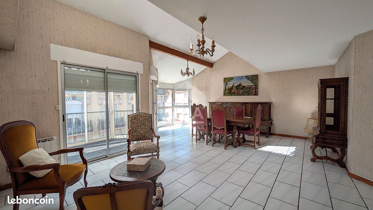 Appartement 4 pièces 108 m² · à Le Puy-en-Velay · 108 m² · 220 000 €
