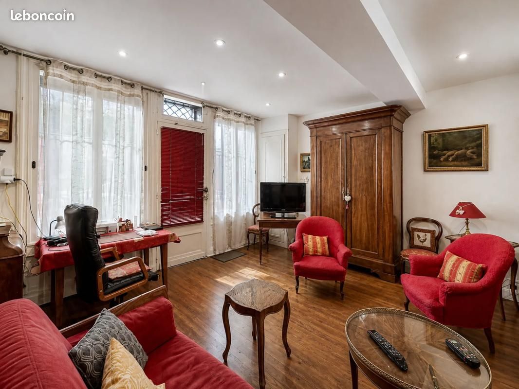 Maison 6 pièces 155 m² · à Lalinde · 155 m² · 185 000 €